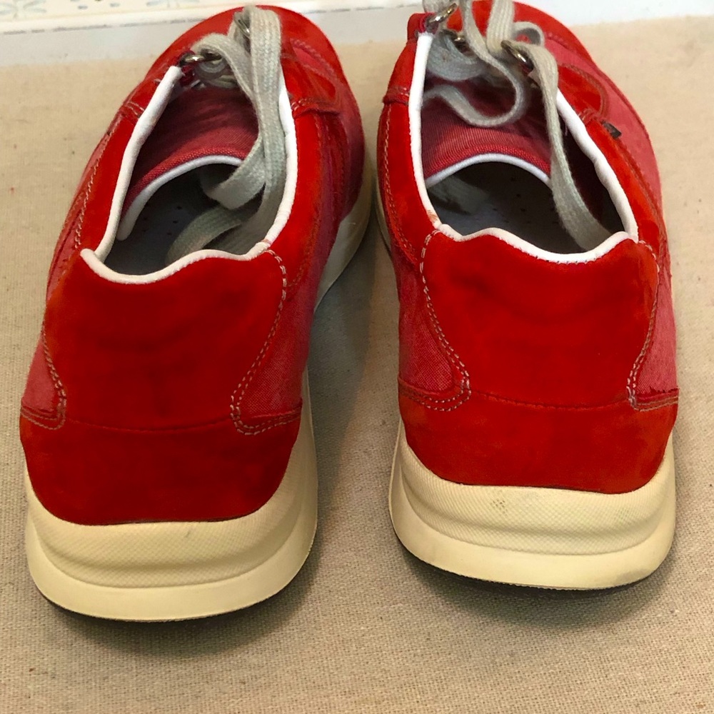 Mephisto Allrounder Sneakers, Red Nubuck and Cotton Canvas. Woman’s Size 8 - Picture 8 of 12